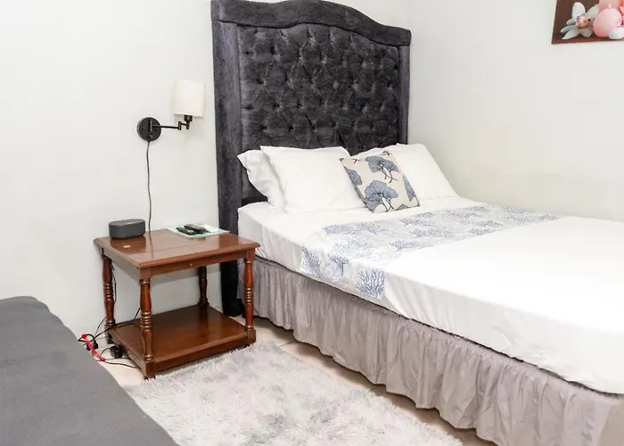 Mona Master Suite